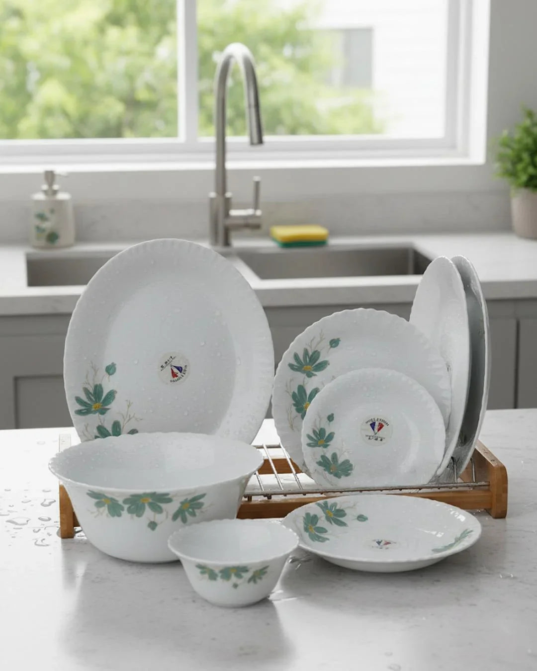 26-Piece Premium Opal Dinner Set – Green Leaf Design