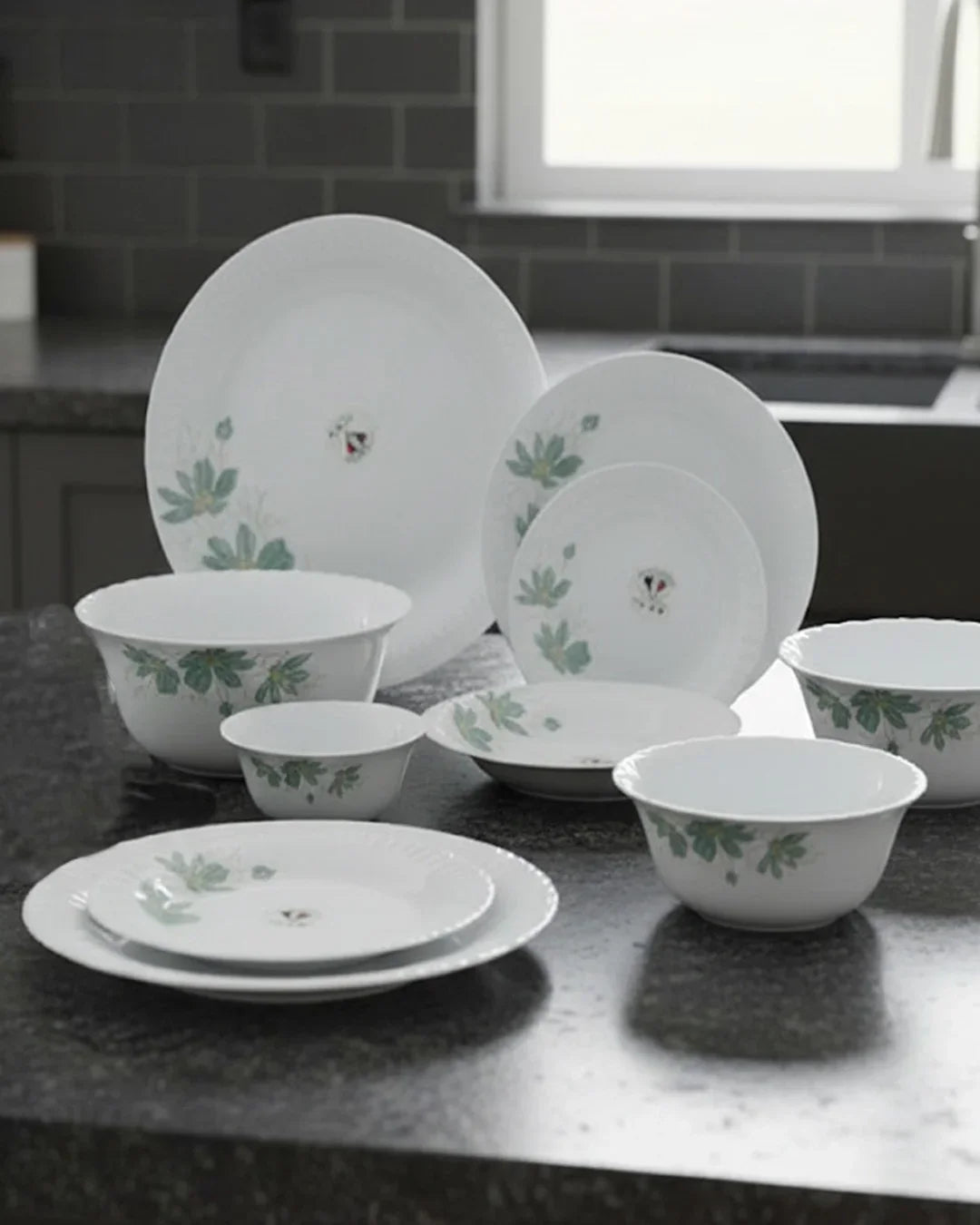 26-Piece Premium Opal Dinner Set – Green Leaf Design