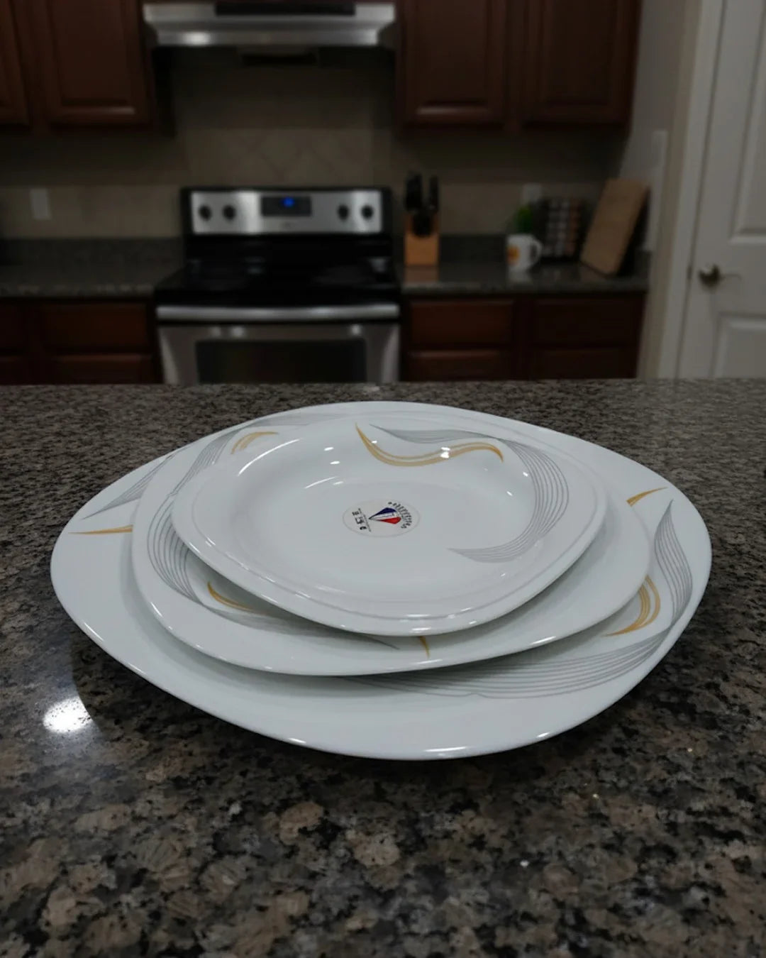 26-Piece Premium Opal Dinner Set – Minimal Line Pattern
