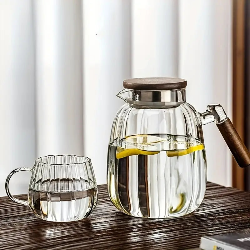 Borosilicate Glass Pitcher/ Teapot with a Wooden Lid and Handle