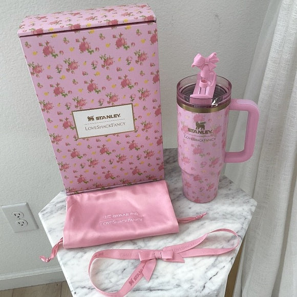 Stanley 1913 x LoveShackFancy Flowstate Quencher 40oz Tumbler